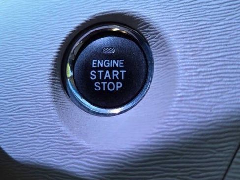 Used 2012 Toyota Sienna XLE w/ Premium Pkg FWD image 22
