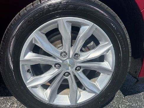 Used 2020 Chevrolet Malibu LT image 9