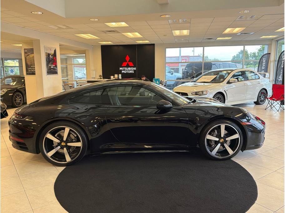 Used 2020 Porsche 911 Carrera image 4