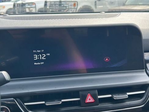 Used 2025 Kia Seltos S image 28