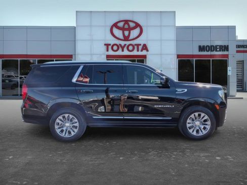 Used 2024 GMC Yukon Denali w/ Advanced Technology Package AWD/4WD image 7