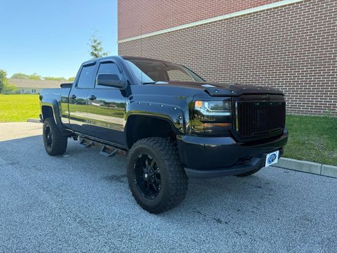 Used 2017 Chevrolet Silverado 1500 Custom w/ Custom Convenience Package AWD/4WD image 22