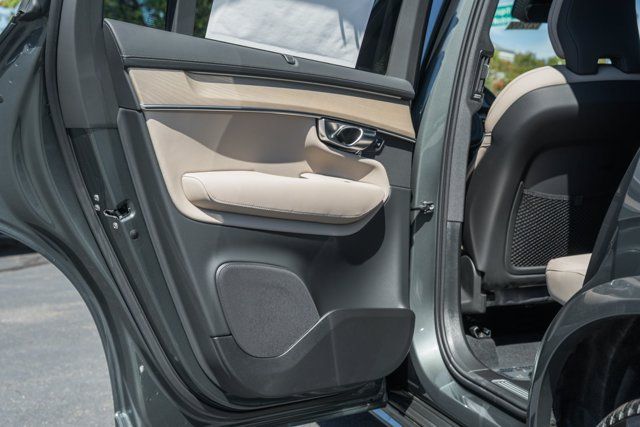 New 2027 Volvo XC90 B6 Plus AWD/4WD image 38