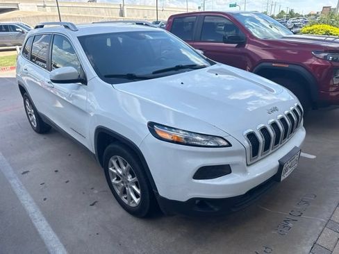 Used 2015 Jeep Cherokee Latitude FWD image 2