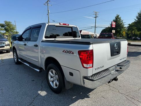 Used 2012 Nissan Titan SV w/ SV Premium Utility Pkg AWD/4WD image 5