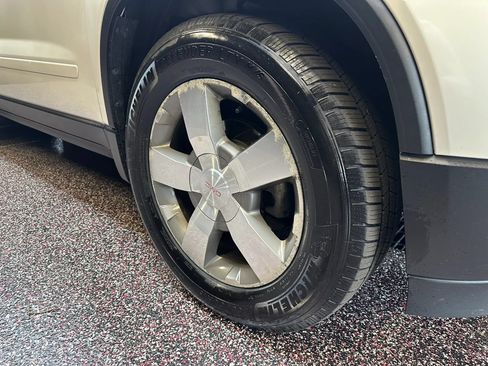 Used 2012 GMC Acadia SLT AWD/4WD image 36