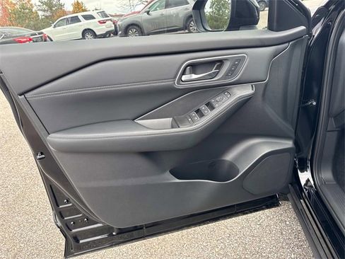 New 2026 Nissan Rogue Platinum w/ Platinum Premium Package image 23