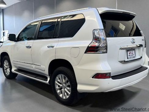 Used 2019 Lexus GX 460 Premium image 3