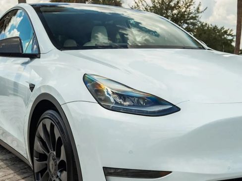 Used 2022 Tesla Model Y Performance AWD/4WD image 14