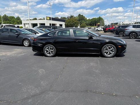 Used 2023 Hyundai Sonata SEL FWD image 4