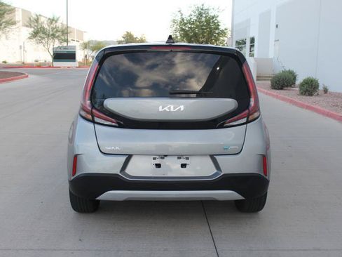 Used 2023 Kia Soul EX FWD image 6