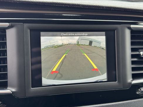 Used 2018 Chrysler Pacifica Touring Plus image 29