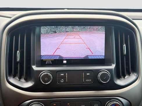 Used 2021 Chevrolet Colorado Z71 w/ Safety Package AWD/4WD image 31