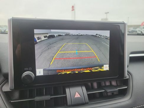 Used 2024 Toyota RAV4 XLE image 20