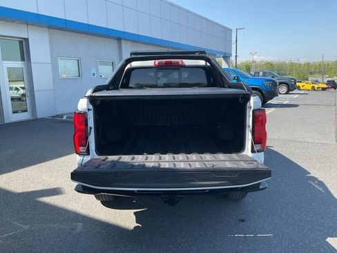 Used 2025 Chevrolet Colorado Z71 w/ Midnight Edition AWD/4WD image 19