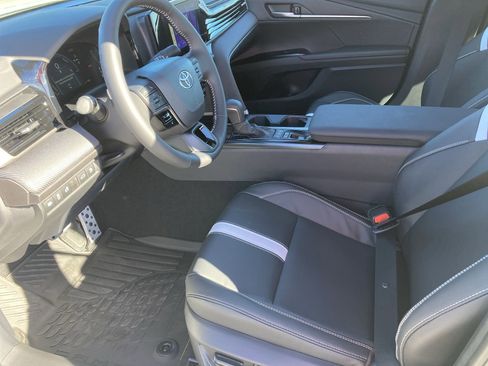 Certified 2026 Toyota Camry SE w/ Convenience Package image 16