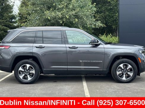 Used 2023 Jeep Grand Cherokee 4WD 4xe w/ Luxury Tech Group II image 3