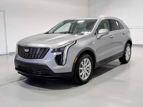 Used 2023 Cadillac XT4 Luxury w/ Cold Weather Package AWD/4WD image 1