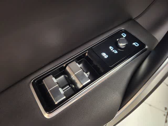 New 2026 Jaguar F-PACE R-Dynamic S AWD/4WD image 34