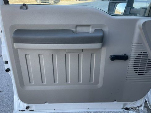 Used 2009 Ford F350 XL image 24