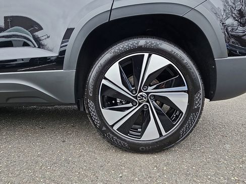 New 2026 Volkswagen Taos SE AWD/4WD image 8