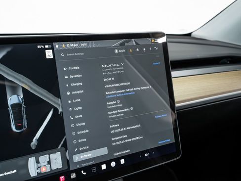 Used 2023 Tesla Model Y Long Range image 26