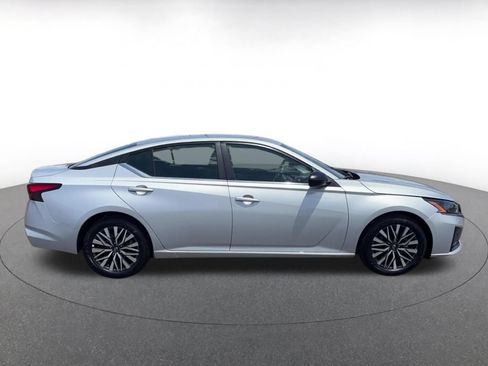 Used 2026 Nissan Altima 2.5 SV FWD image 15