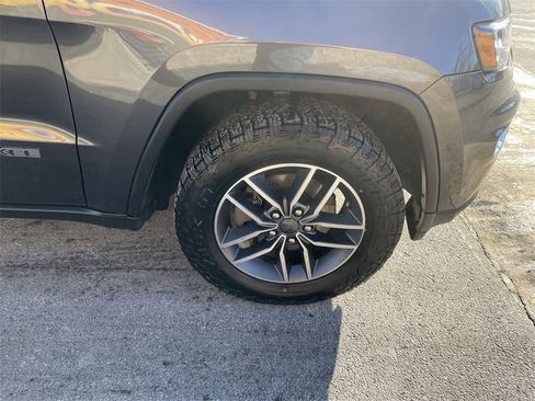 Used 2020 Jeep Grand Cherokee Limited image 11