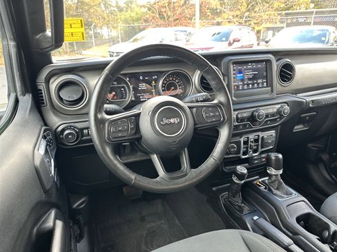 Used 2021 Jeep Wrangler Unlimited Sport image 26