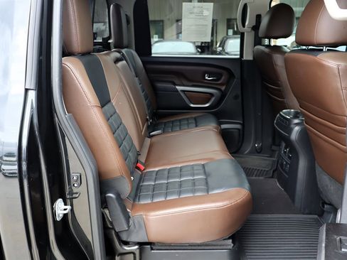 Used 2017 Nissan Titan Platinum Reserve AWD/4WD image 27