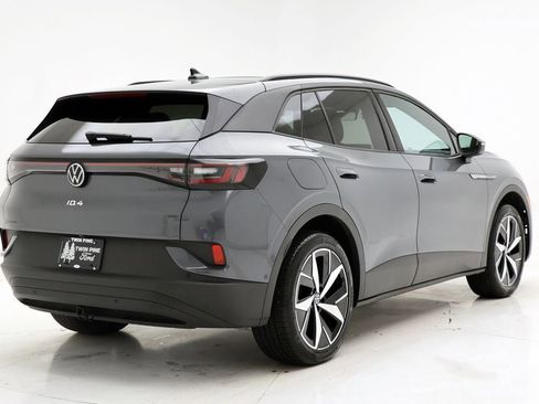 Used 2023 Volkswagen ID.4 Pro S image 8