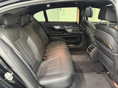 Used 2018 BMW 740e xDrive image 43