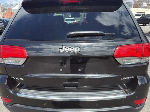 Used 2015 Jeep Grand Cherokee Limited w/ Trailer Tow Group IV image 8