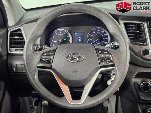 Used 2017 Hyundai Tucson SE w/ SE Popular Package 02 FWD image 18