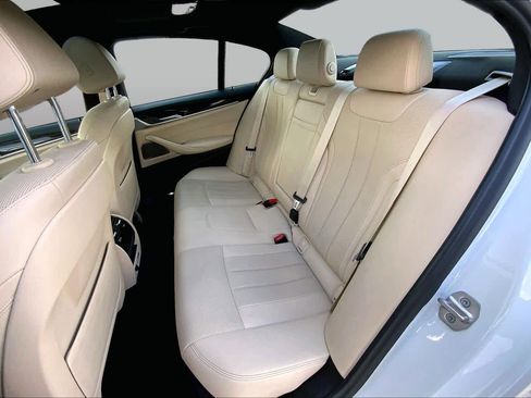 Used 2022 BMW 530i xDrive AWD/4WD image 21