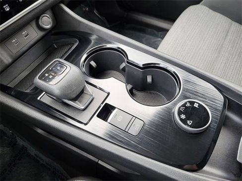 Used 2021 Nissan Rogue S image 22