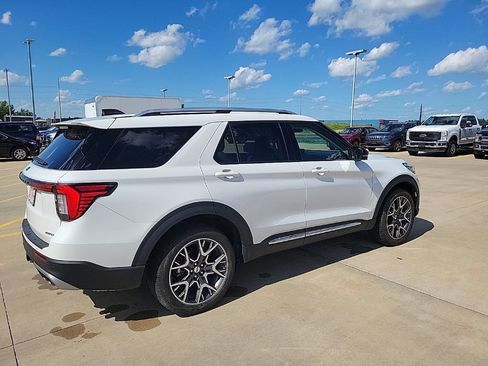 Used 2025 Ford Explorer Platinum w/ Ultimate Package AWD/4WD image 3