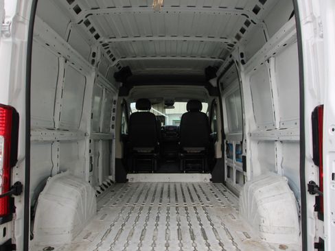 Used 2021 RAM ProMaster 2500 FWD image 11