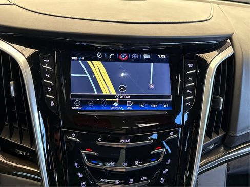 Used 2020 Cadillac Escalade Platinum RWD image 26