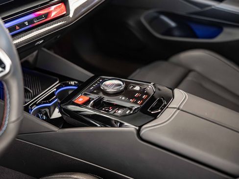 Used 2025 BMW M5 w/ Carbon Package image 22