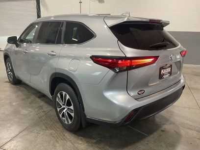 Used 2023 Toyota Highlander XLE