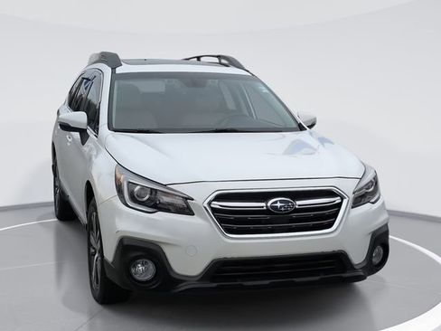 Used 2018 Subaru Outback 2.5i Limited image 1