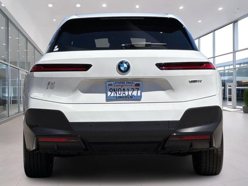 Used 2025 BMW iX xDrive50 AWD/4WD image 5