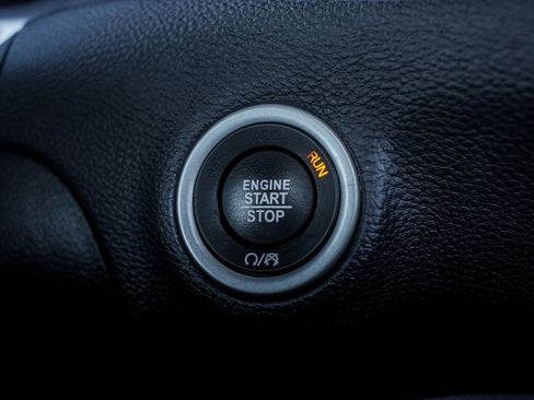 Used 2023 Dodge Challenger SXT image 22