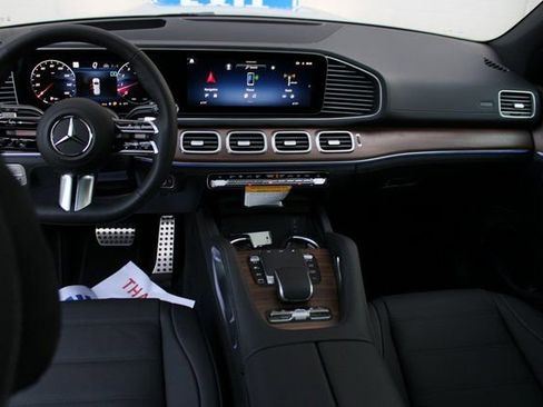 New 2026 Mercedes-Benz GLS 580 4MATIC image 35