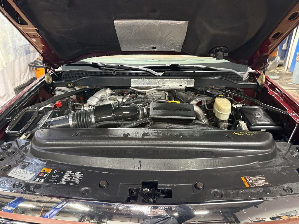 Used 2017 Chevrolet Silverado 2500 High Country w/ Duramax Plus Package AWD/4WD image 30
