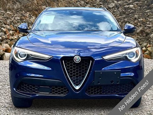 Used 2018 Alfa Romeo Stelvio Sport w/ Quick Order Package 22J Sport AWD/4WD image 3