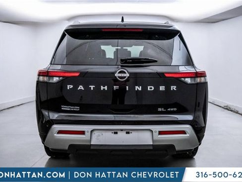 Used 2023 Nissan Pathfinder SL image 32