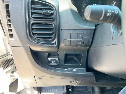 Used 2024 RAM ProMaster 2500 w/ Convenience Group FWD image 10