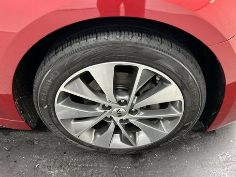 Used 2019 Kia Optima S FWD image 8